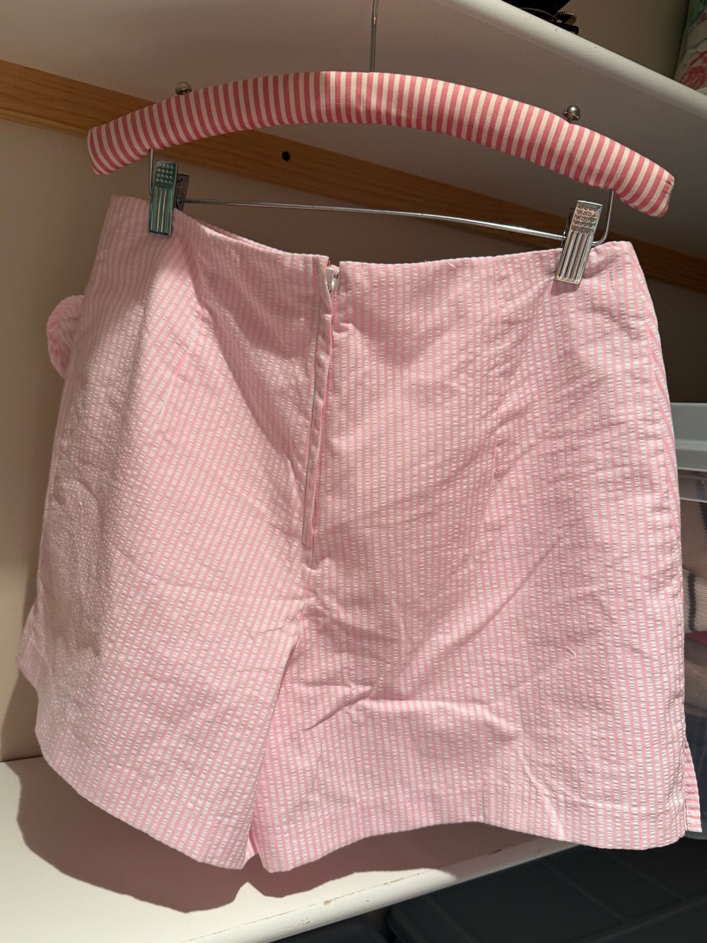 Lilly Pulitzer Pink and White Seersucker Skort Faye 8 - Picture 3 of 3